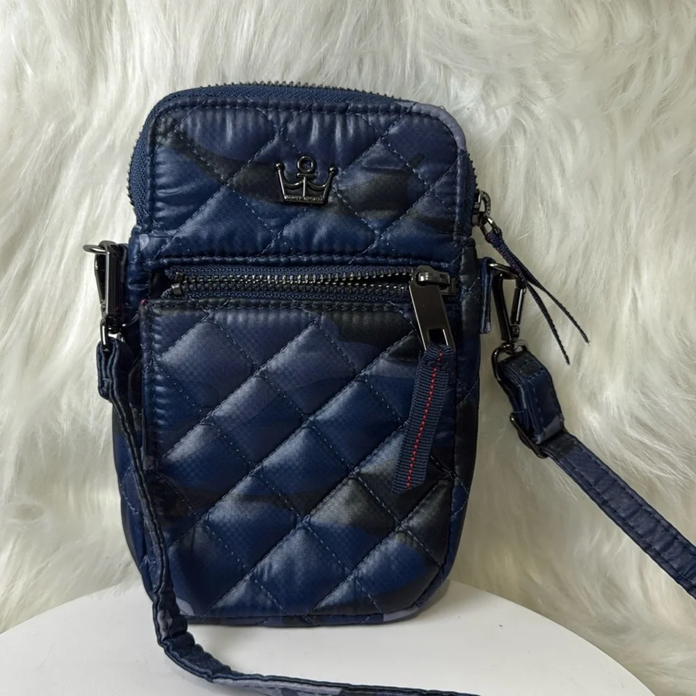 Oliver Thomas 24+7 crossbody puffy camouflage‎ small phone purse/messenger